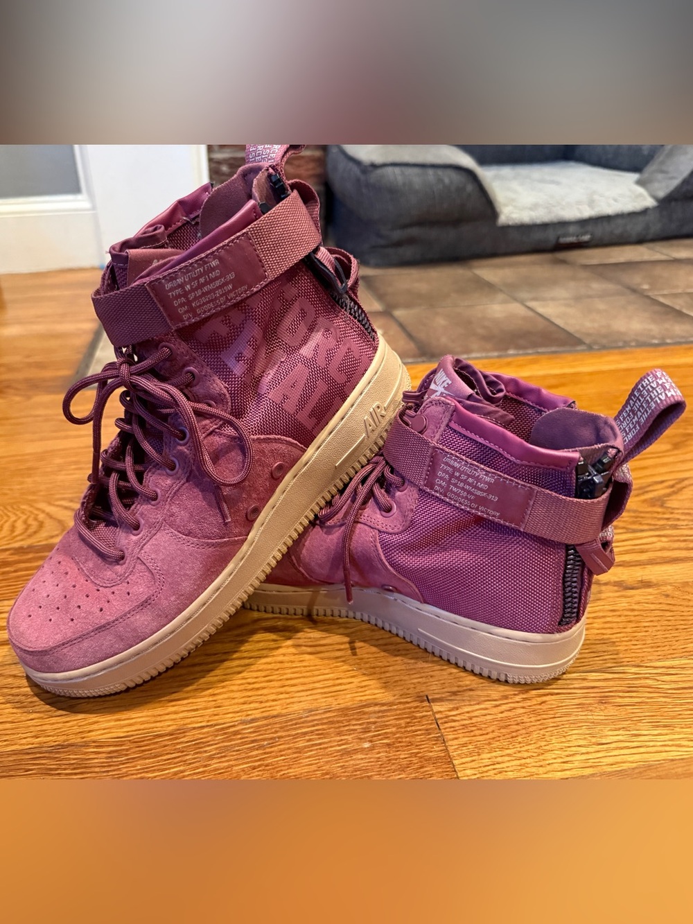 Nike Special Field Air Force 1 Mid, Women’s Size 10